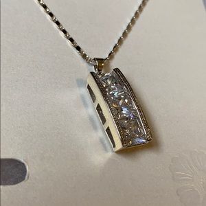 Gorgeous set of Necklace and Earrings with zircon